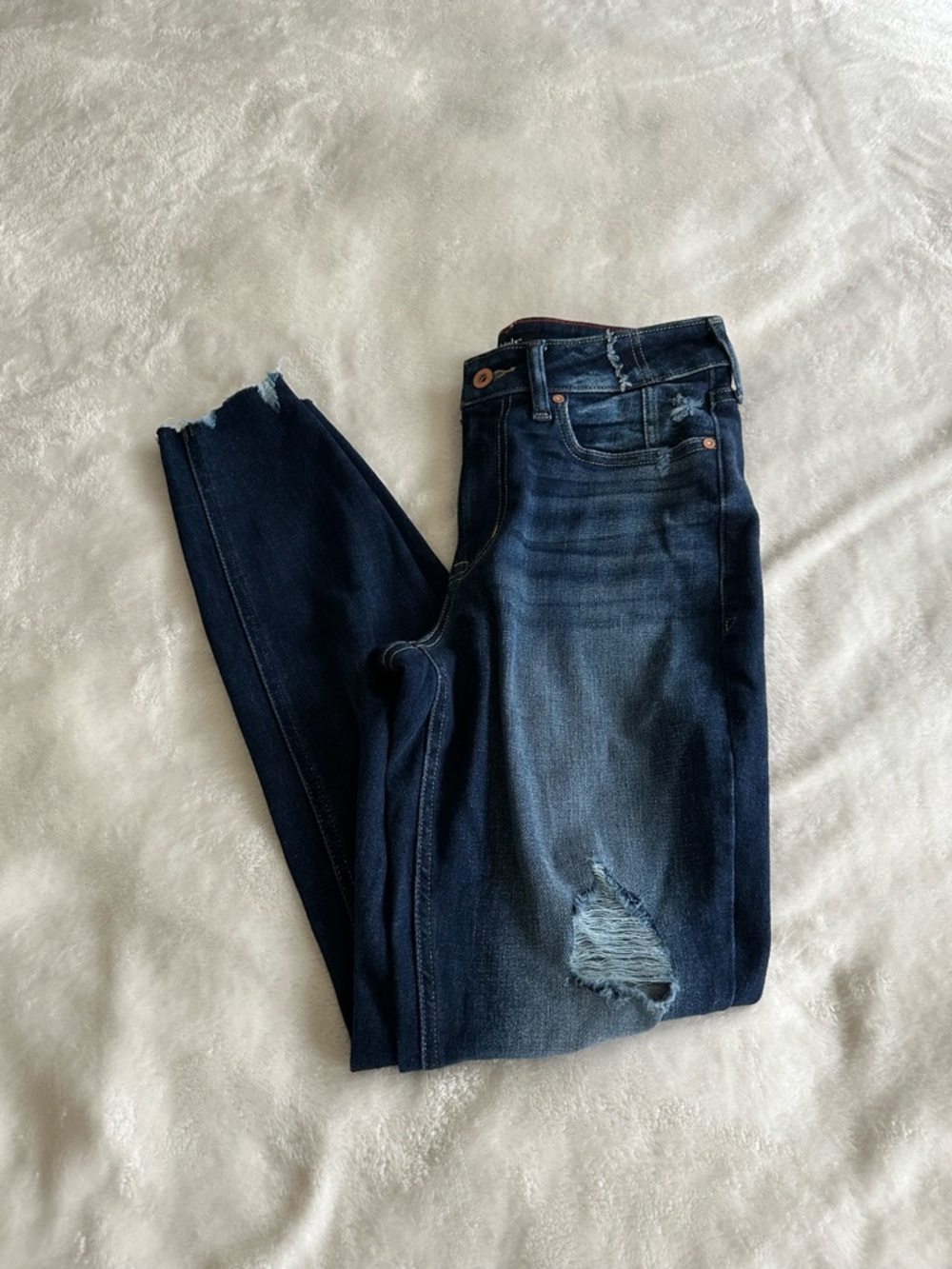 Women’s Distressed Skinny Jeans 8R NWOT